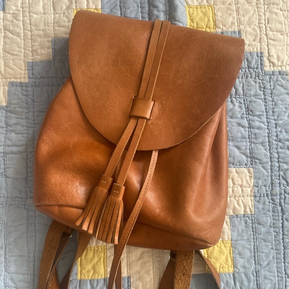 Leather backpack - Picture 2 of 5